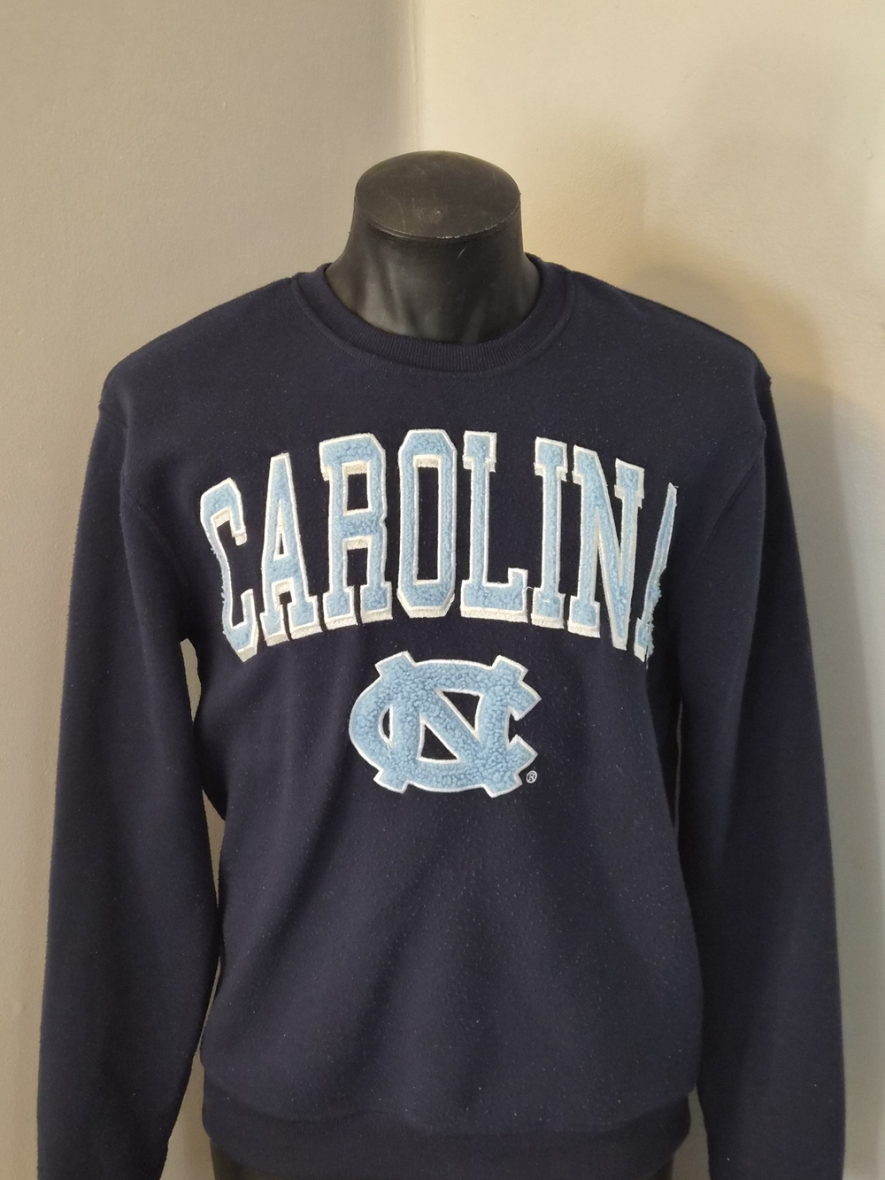 UNC North Carolina Tar Heels Navy Blue Graphic Crewneck Sweatshirt Medium